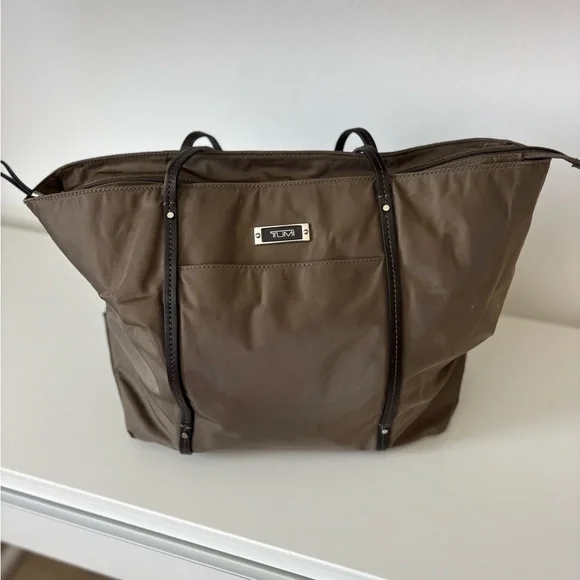 Tumi Dark Brown Nylon Shoulder Tote Bag - Picture 1 of 8
